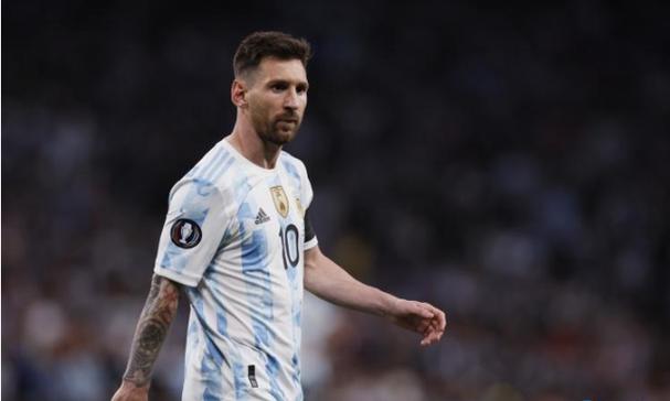 看到新加坡媒体的观点，我才明白，中国已无需多言